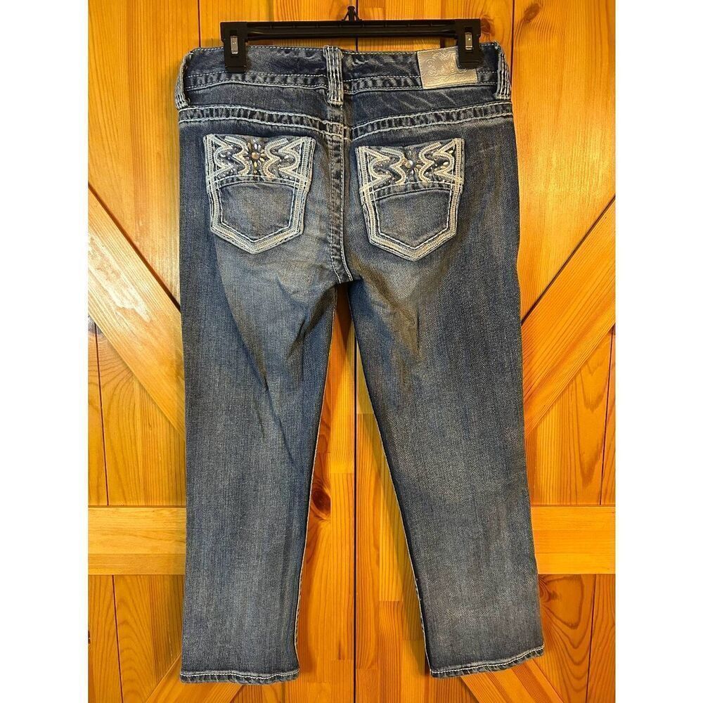 MAURICES PREMIUM Womens Medium Wash Distressed Cropped Jeans Size 5/6 (5166) - Picture 4 of 5